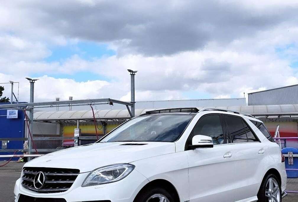 Mercedes-Benz BlueTEC 4MATIC 7G-TRONIC