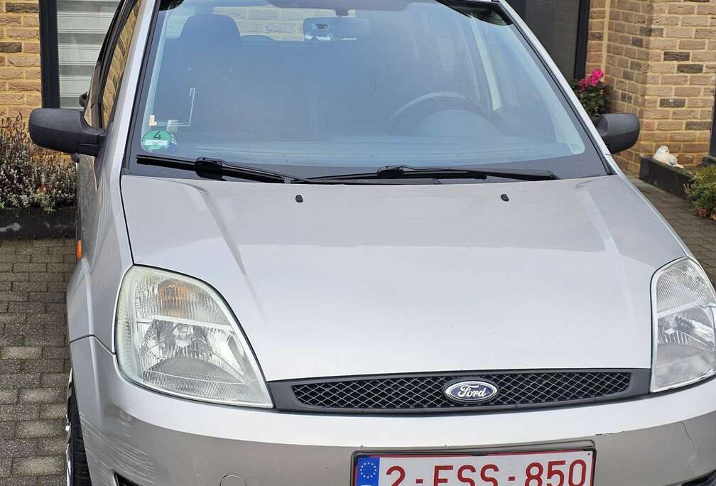 Ford 1.3 Futura