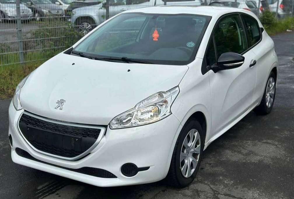 Peugeot 208 1.0i Access