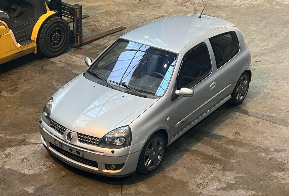 Renault 2.0 16V Sport
