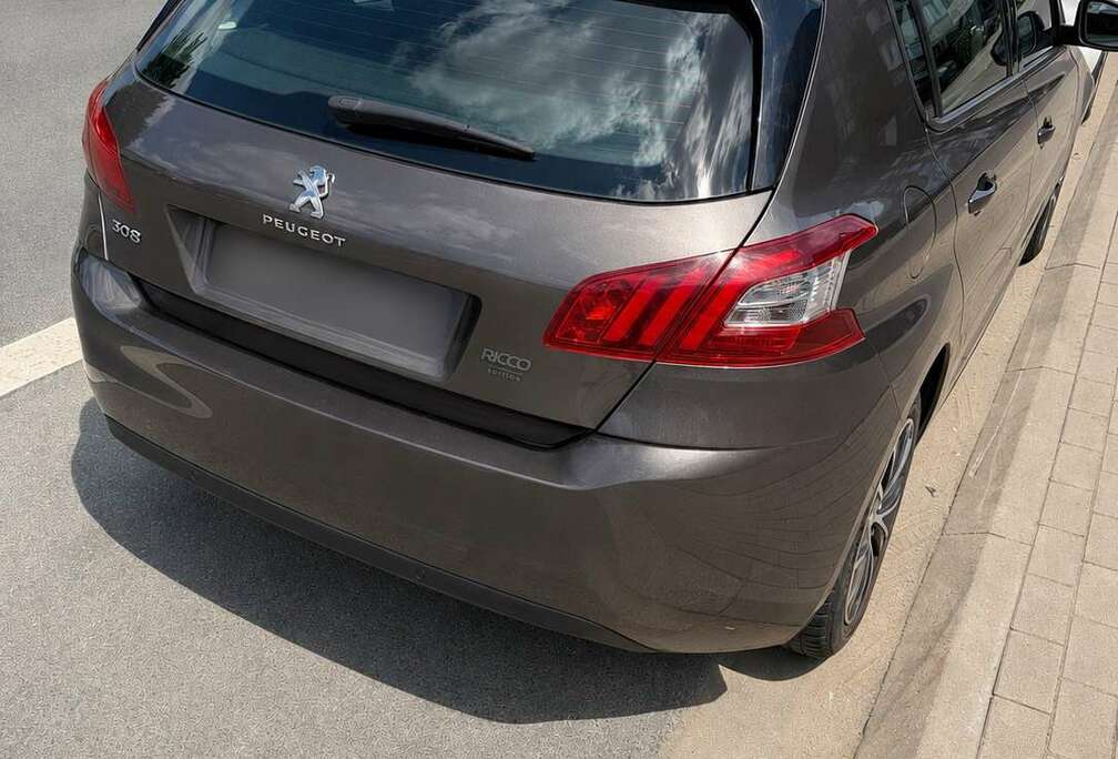 Peugeot SW 1.2 PureTech Active STT