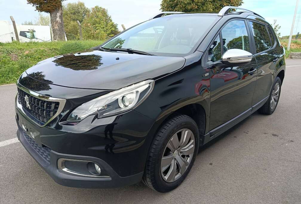 Peugeot 2008 1.2i Essence  Airco eur6