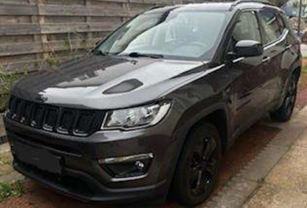 Jeep Compass 1.4 Turbo 4x2 Night Eagle (EU6d)