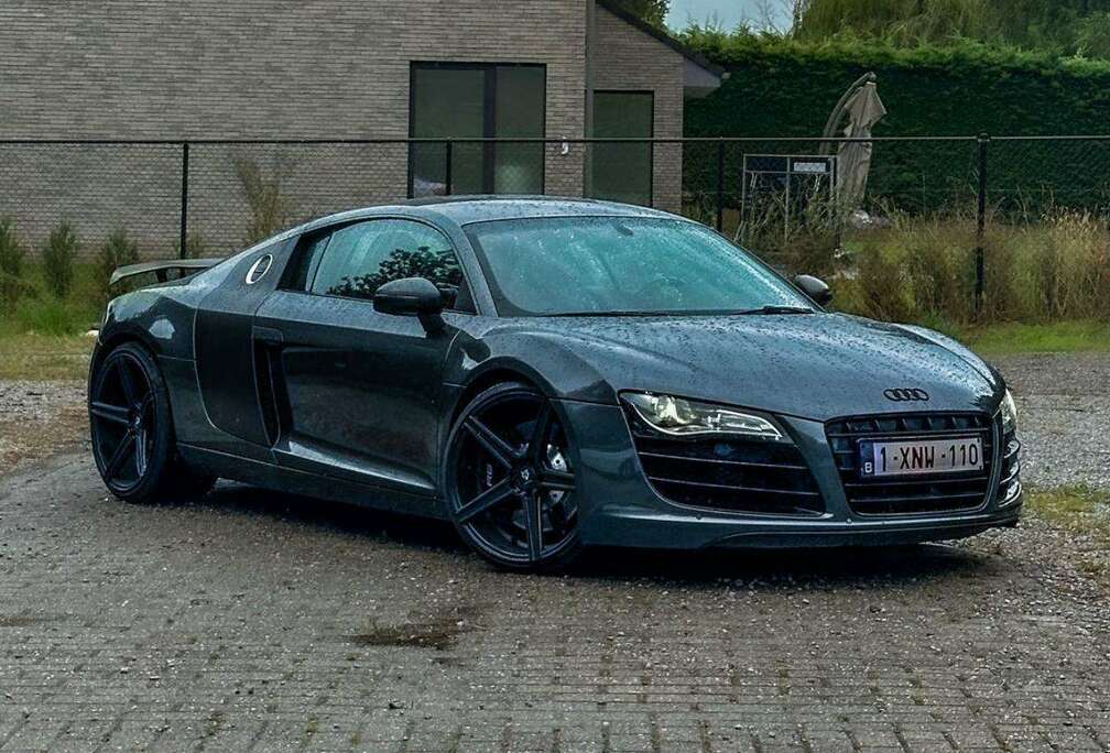 Audi R8 4.2i V8 Quattro FSI R tronic