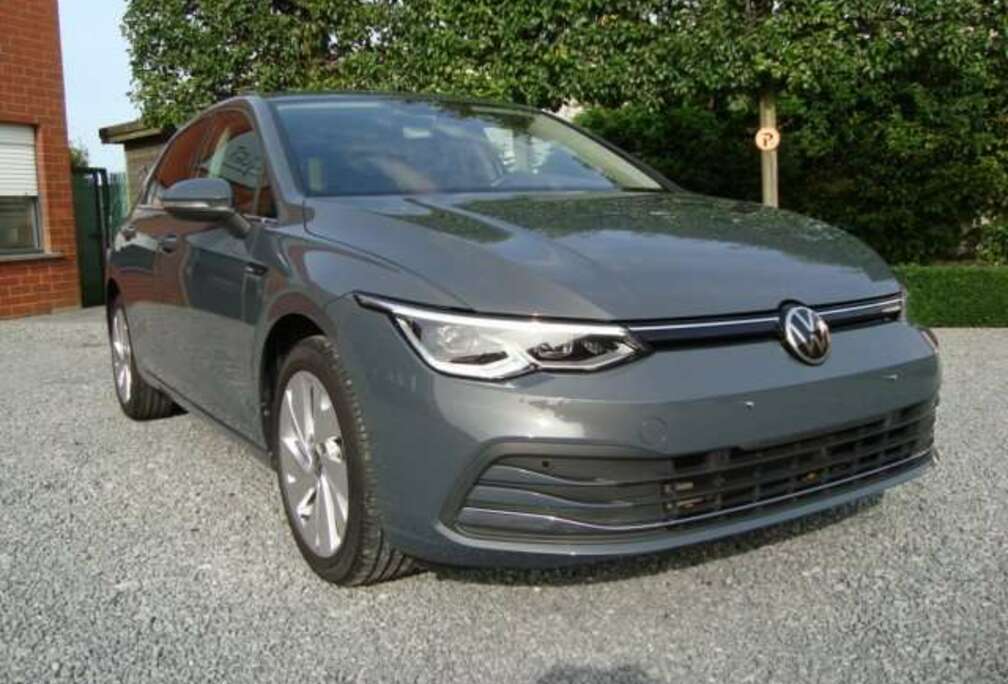 Volkswagen 1.5 TSI 150 pk Life Navi/ Digi/ LED/ Adapt/ Apple