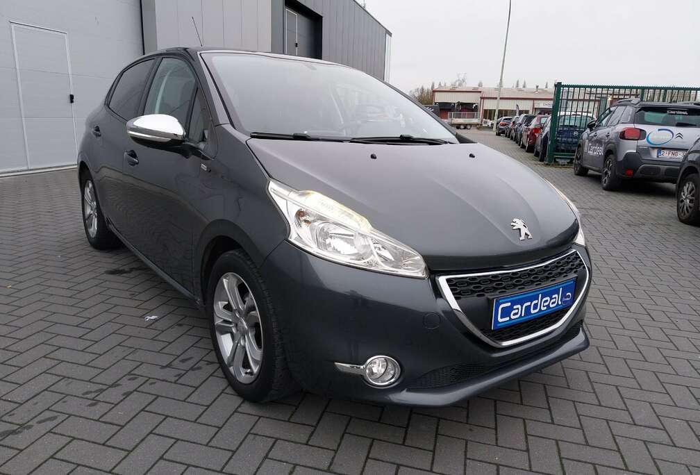 Peugeot 1.2i Style/GPS/AIRCO/BLUETOOTH/GARANTIE.12.MOIS/