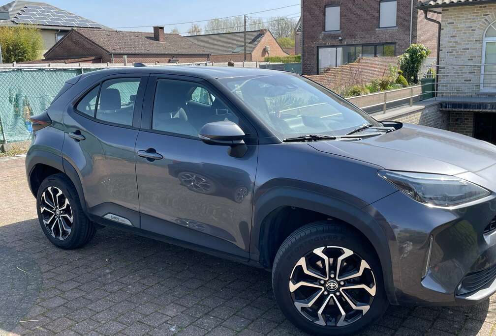 Toyota Yaris Hybrid 1.5i VVT-i E-CVT Dynamic