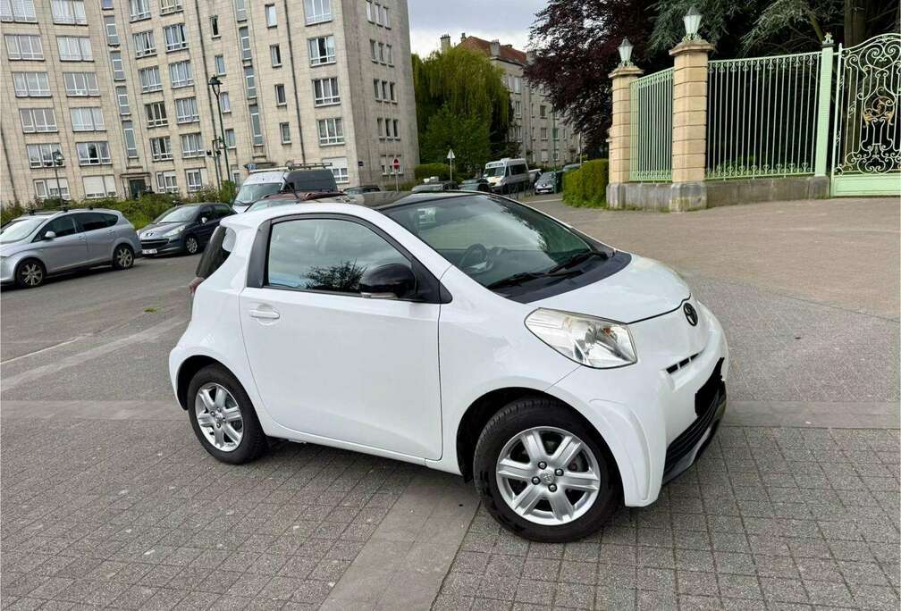 Toyota iQ 1.0i VVT-i Luna