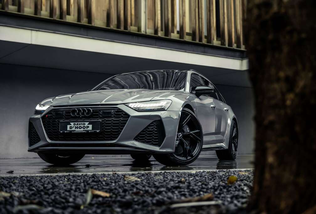 Audi 4.0 V8  B&O  PANO  LED  CERAMIC BRAKES  FULL