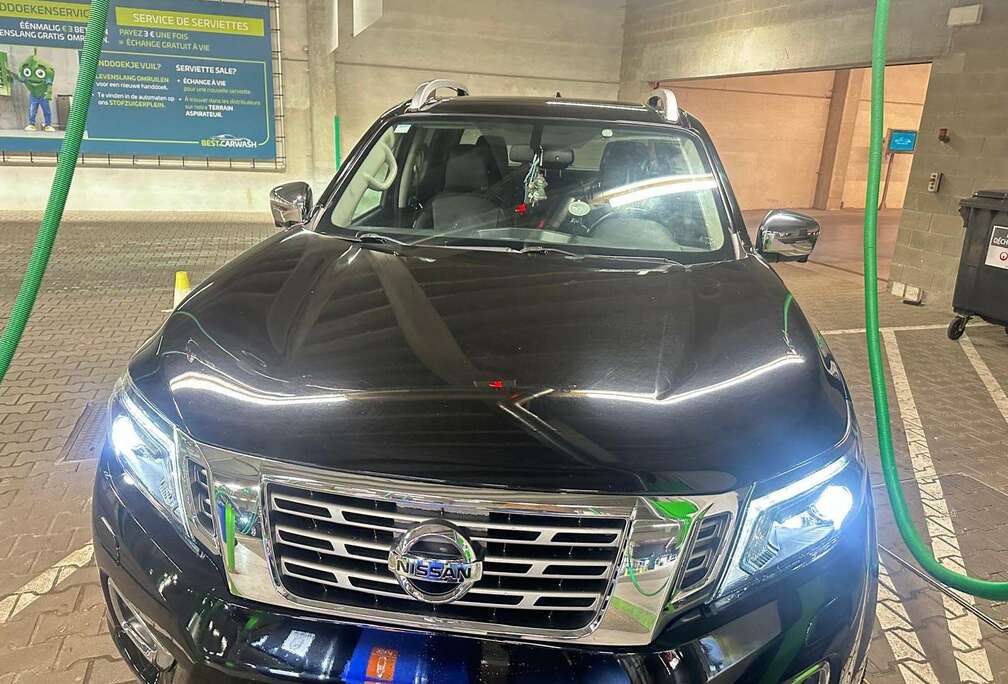 Nissan DC 4x4 S&S Visia