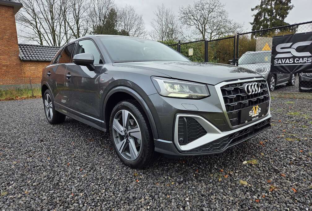 Audi Q2 30 TFSI S line/CAMERA/APPLE CARPLAY/KEYLESS