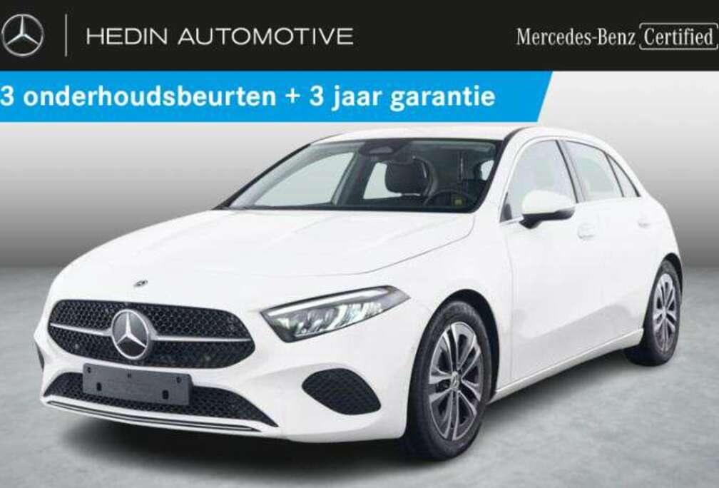 Mercedes-Benz 4MATIC Hatchback Luxury Line  Trekhaak  Verwarmd