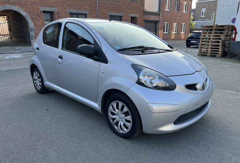 Toyota Prete a immatriculer - Embrayage NEUF