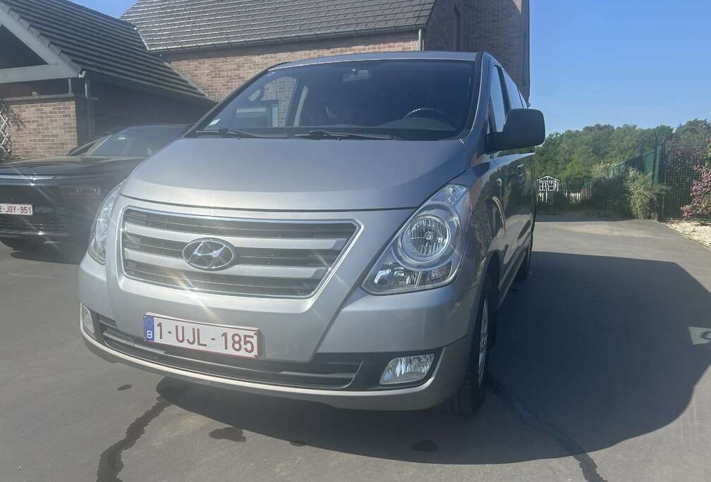 Hyundai People 2.5 CRDi Executive DPF