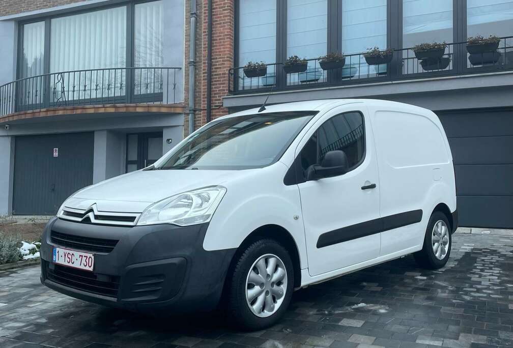 Citroen avec 4 pneus d’été