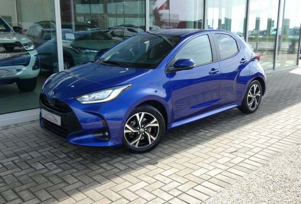 Toyota Hybrid *ICONIC+Hi-tech pack* +Parkeersensoren V&A +Dodehoek +GROOT SCHERM +GPS +Parkeercamera +KEYLESS ENTRY +LED Lampen