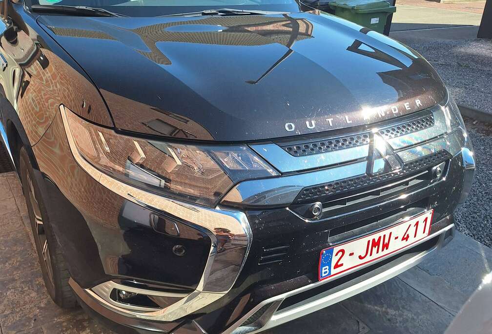 Mitsubishi Outlander PHEV 2.4i 4WD S-Edition SDA-NAV