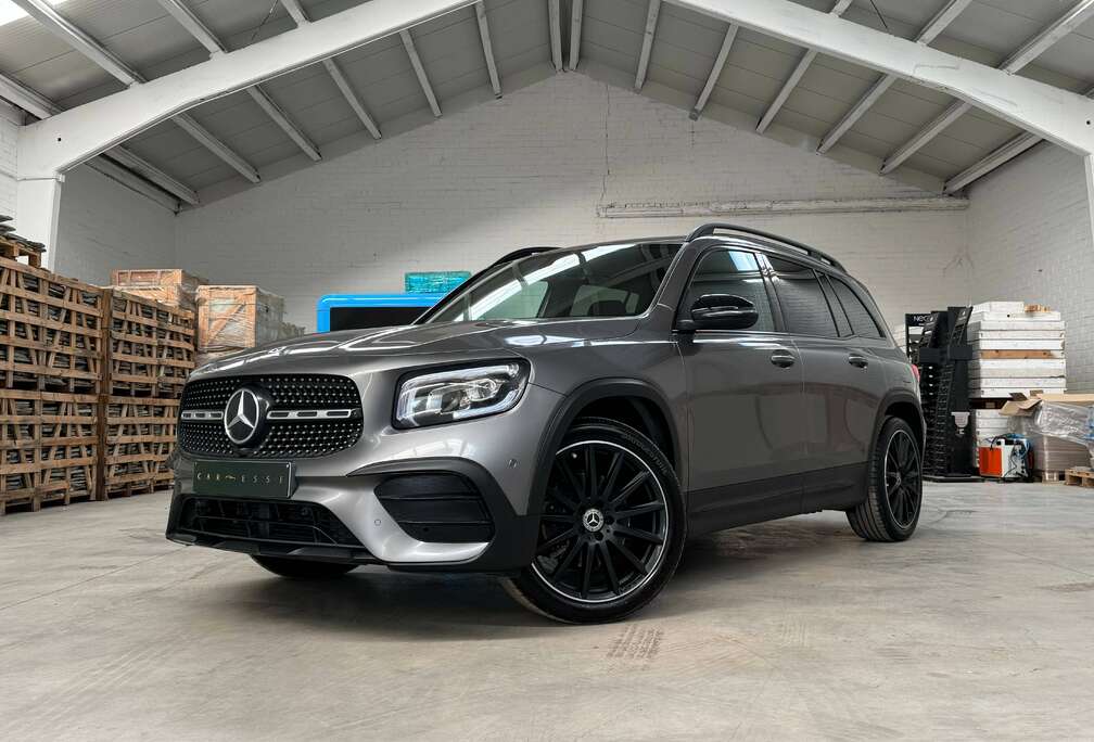 Mercedes-Benz GLB 180 AMG LINE ADAPTIEVE OPHANGING / AMBIENT LIGHTING / KEYLESS / 1ST OWNER / FULL HISTORY
