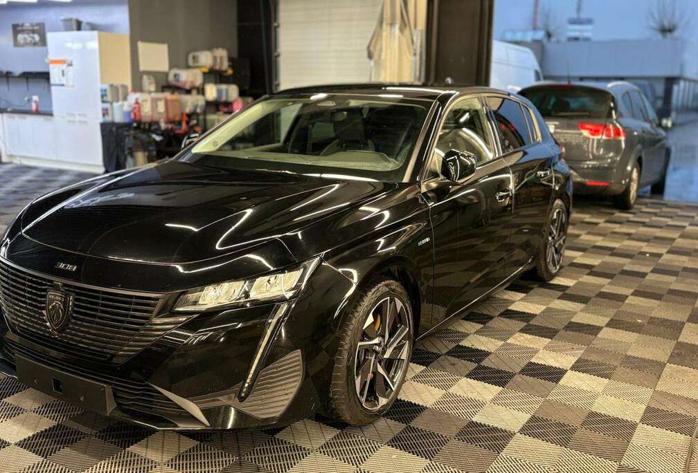 Peugeot 1.6I ALLURE S HYBRIDE  81.200 KM.  BJ. 2022