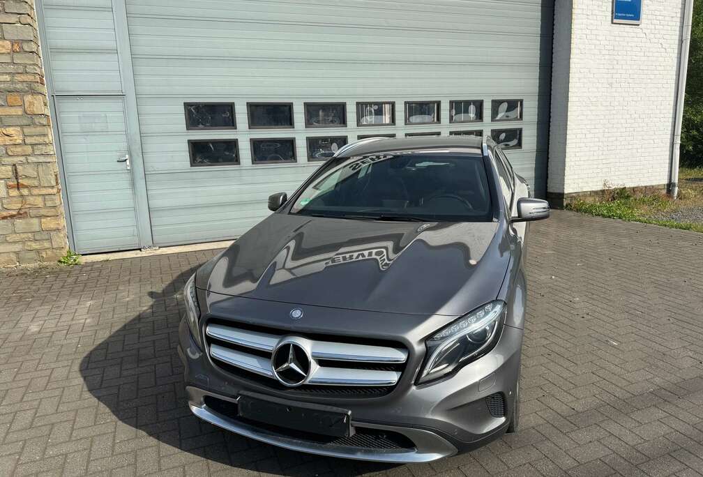 Mercedes-Benz GLA 200 (156.943)
