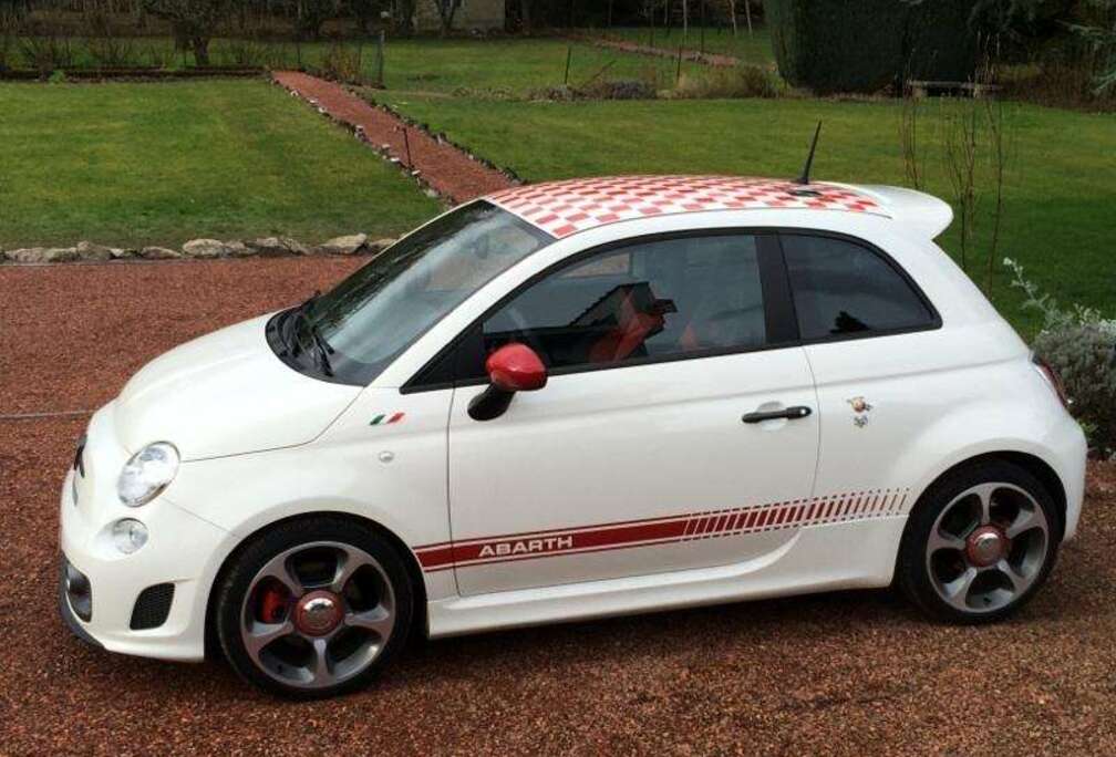 Fiat 500 1.4 T-Jet Abarth 595 Competizione