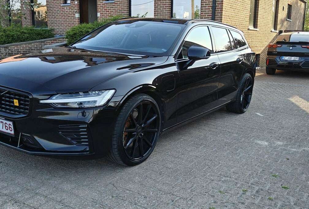 Volvo 2.0 T8 AWD PHEV R-Design Geartronic