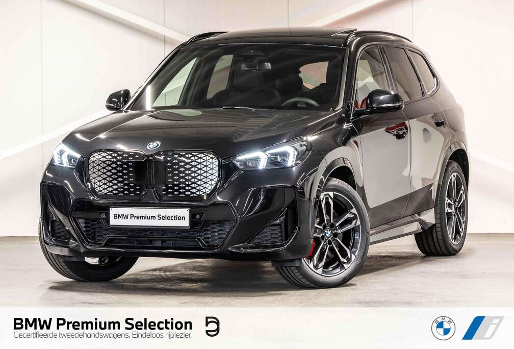 BMW eDrive20 M Sport PRO TOWB PANO