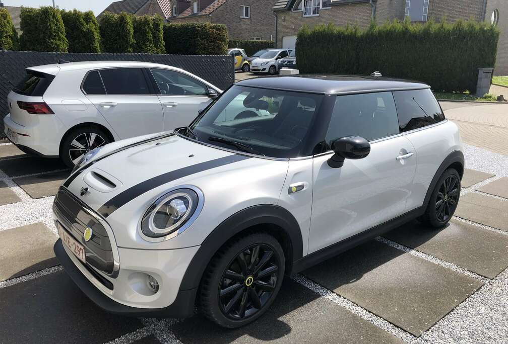 MINI MINI COOPER SE, 184ch, CarPlay, Navi, Pack Black S