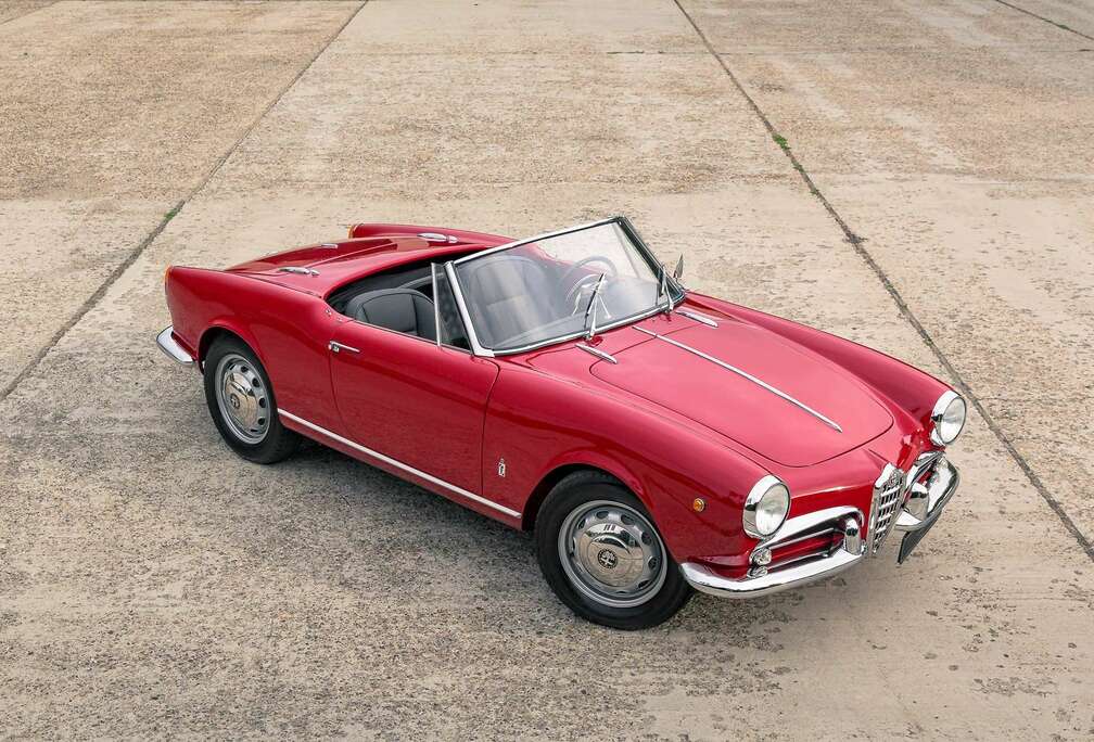 Alfa Romeo Spider Veloce  Excellent condition throughout