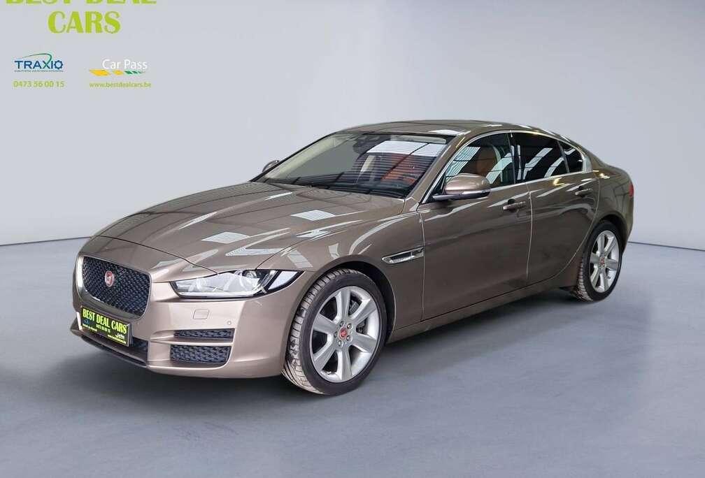 Jaguar XE 2.0 T Pure 1 An/Jaar Garantie