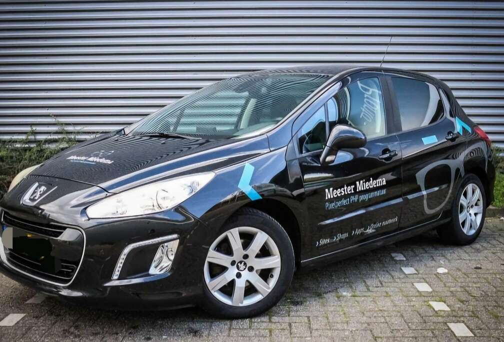 Peugeot 1.6 HDi 112ch FAP BVMP6 BLUE LION Premium Pack