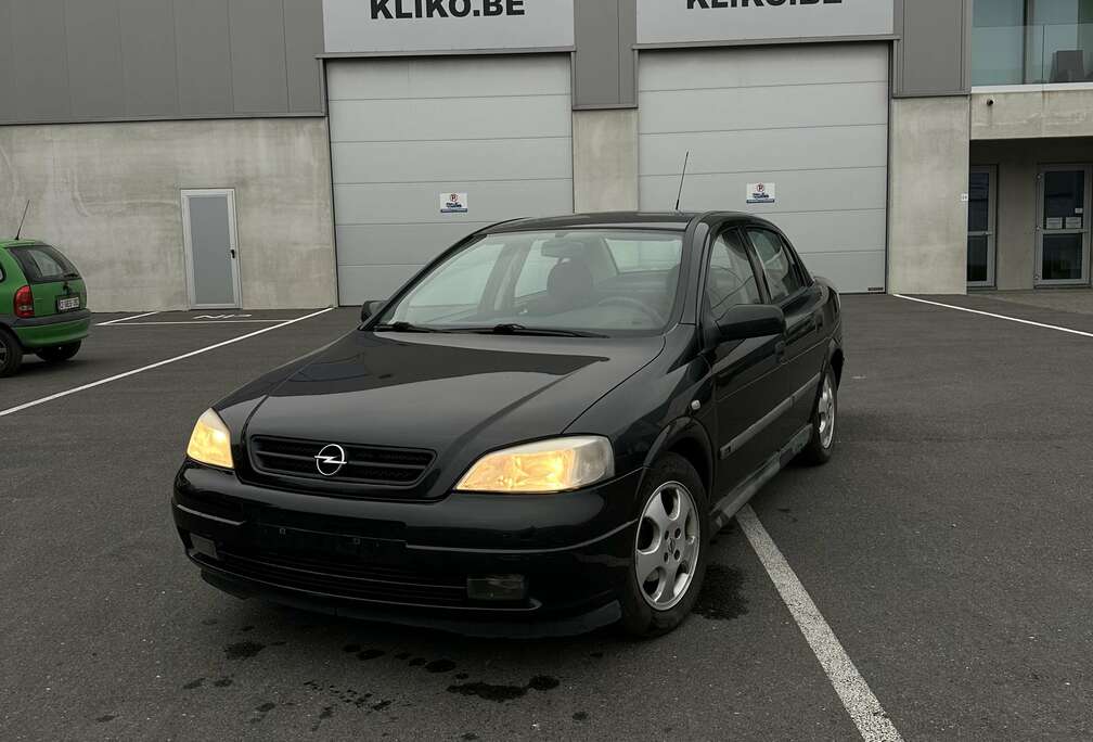 Opel 1.4i XE 16v Edition 2000