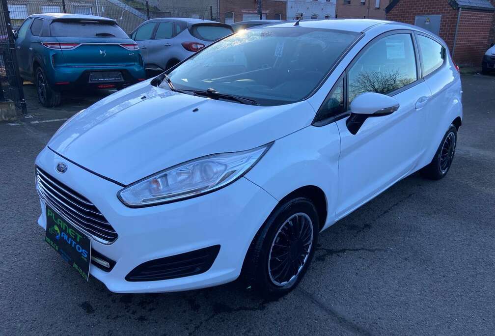 Ford 1.25i ESSENCE 60 CV AIRCO GARANTIE 12 MOIS