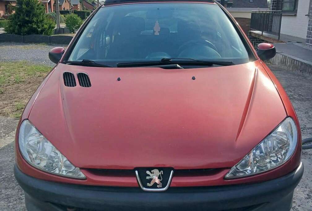 Peugeot 1.1i X-Line