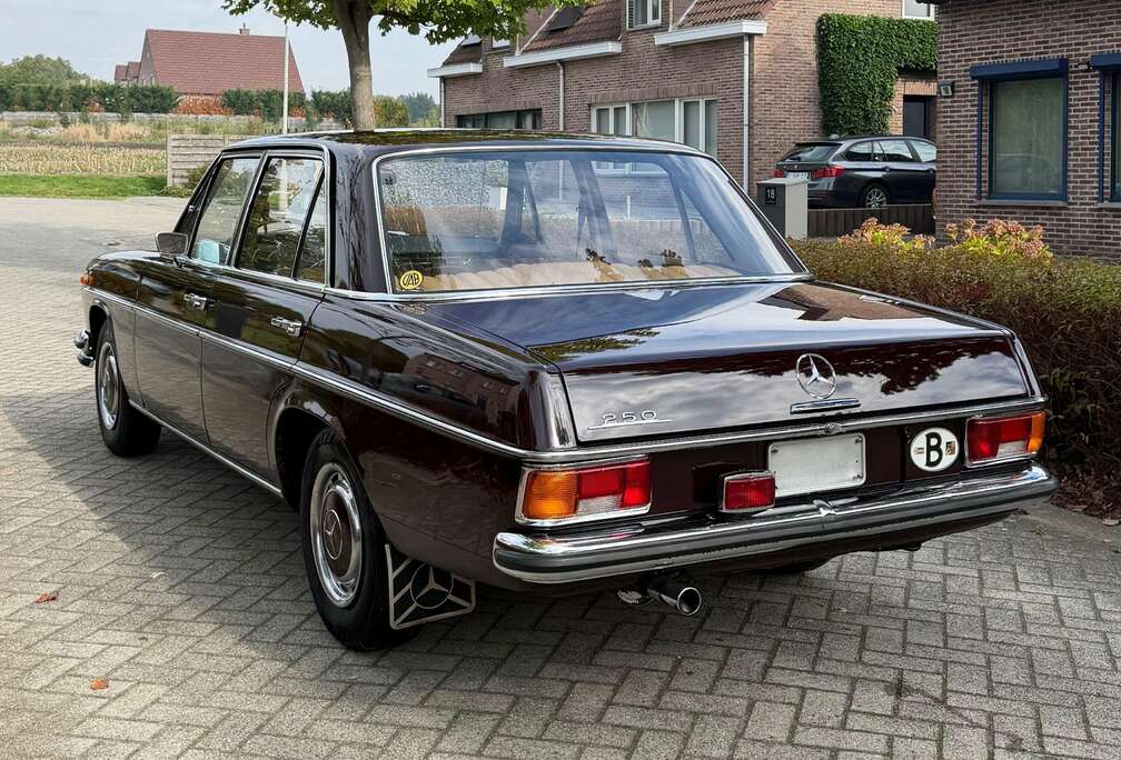 Mercedes-Benz Bar8