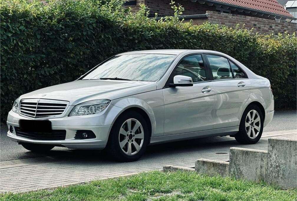 Mercedes-Benz C 180 Kompressor BlueEFFICIENCY Avantgarde
