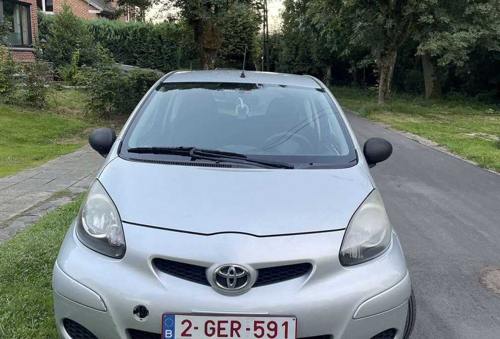 Toyota 1.0i VVT-i Plus