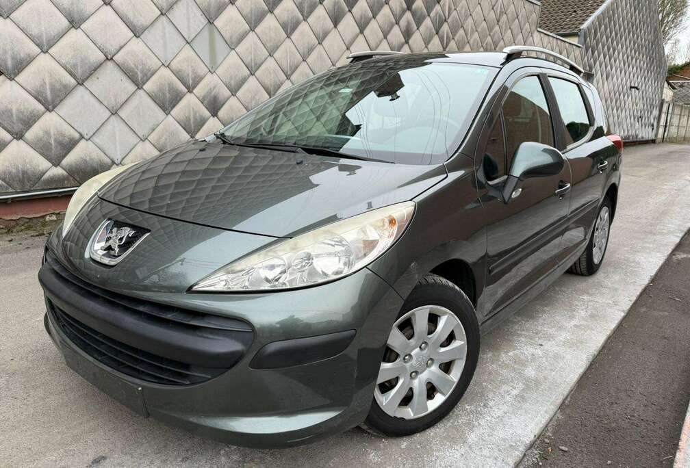Peugeot 90 ch//2008//132.943km//CLIM