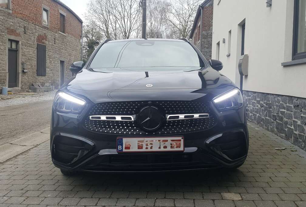 Mercedes-Benz GLA 250 4-Matic AMG Line