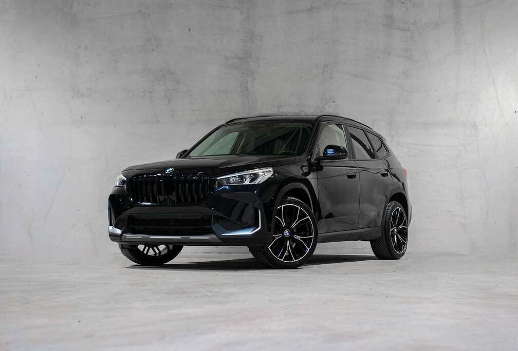 BMW M PACK 20’  FULL BLACK  CARPLAY  LED