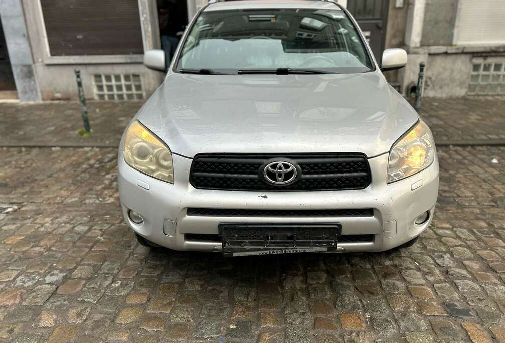 Toyota 2.0 4x4 Sol état empicable pour l’exportation