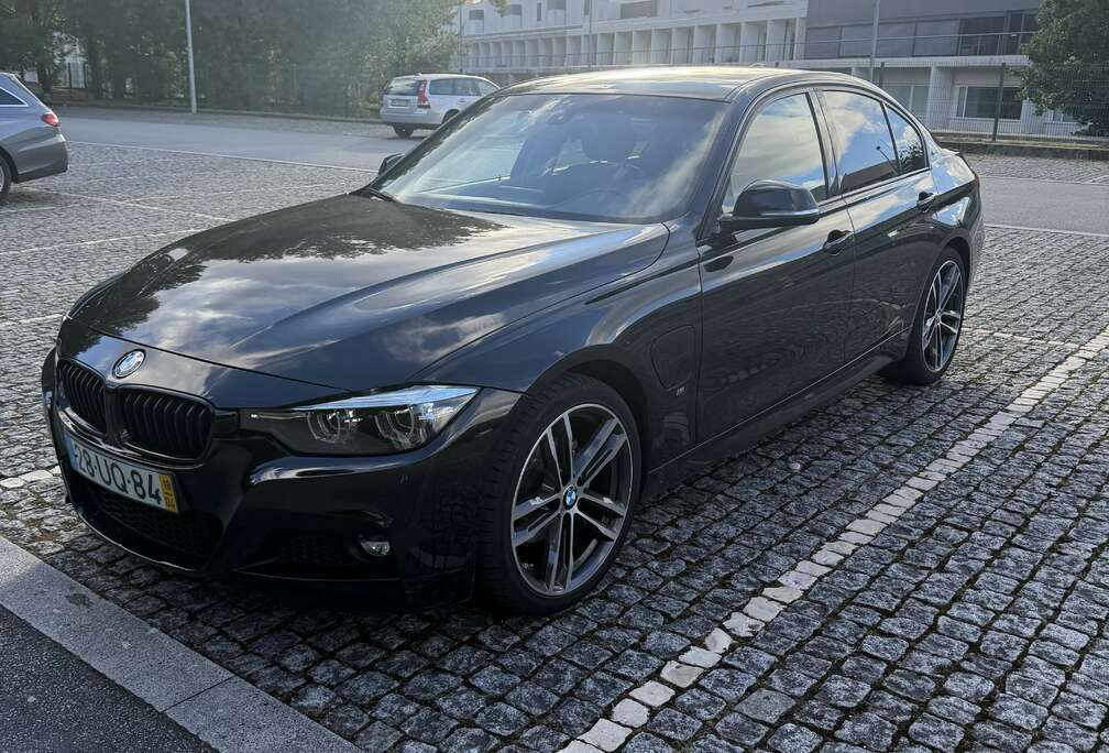 BMW 330e iPerformance Shadow