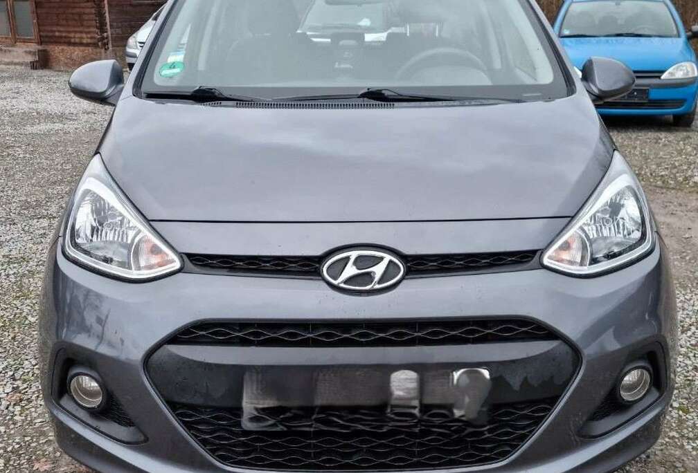 Hyundai i10 1.0 YES