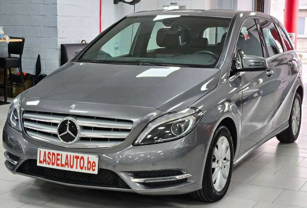 Mercedes-Benz 1.6i Auto Cuir Chauffants Clim Gps Blue Cruise