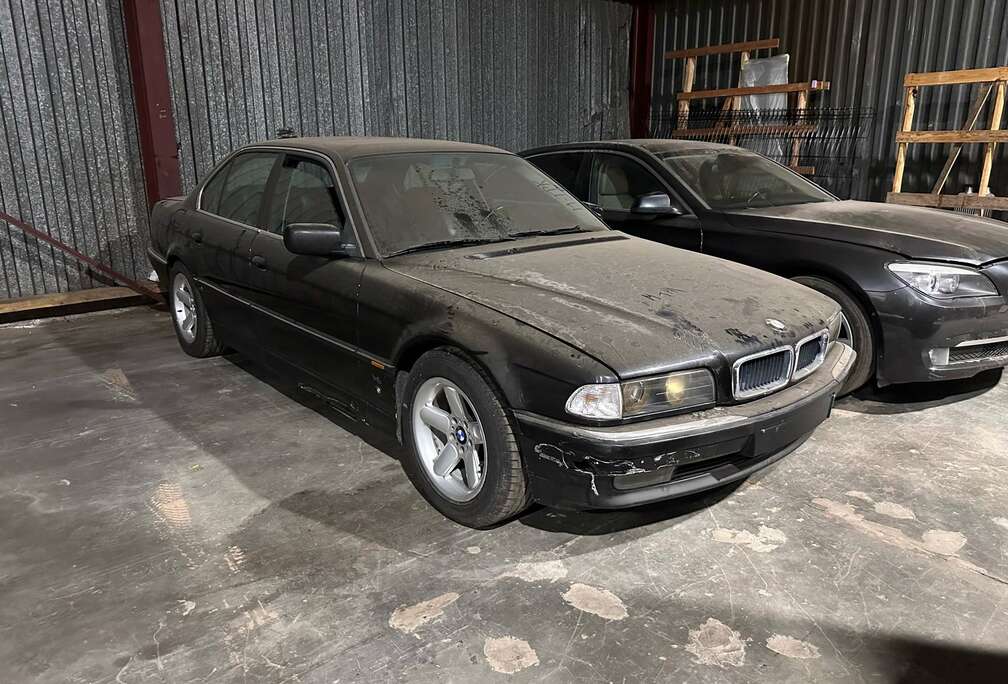 BMW 730i