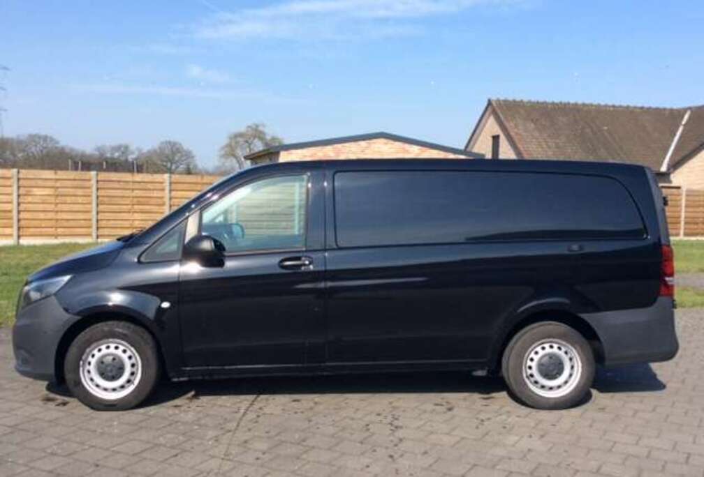 Mercedes-Benz Trekhaak * Camera * Navigatie * Gesloten kabine