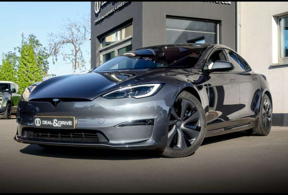 Tesla PLAID8 RÄDERXPELYOKEAUTOPILOT 7500€CARBON