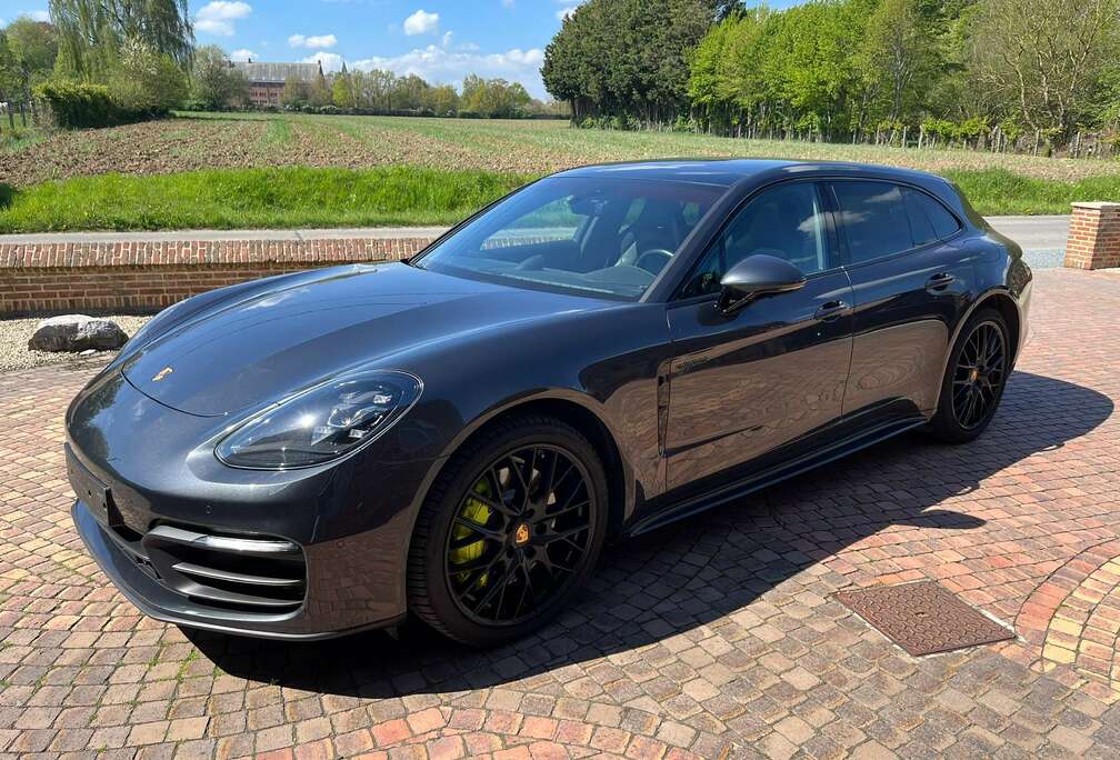 Porsche 4 e-Hybrid 2.9 V6 Bi-Turbo PHEV 330PK in TOPSTAAT