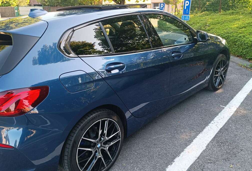 BMW 118i 136 ch  Sport Pack Shadow