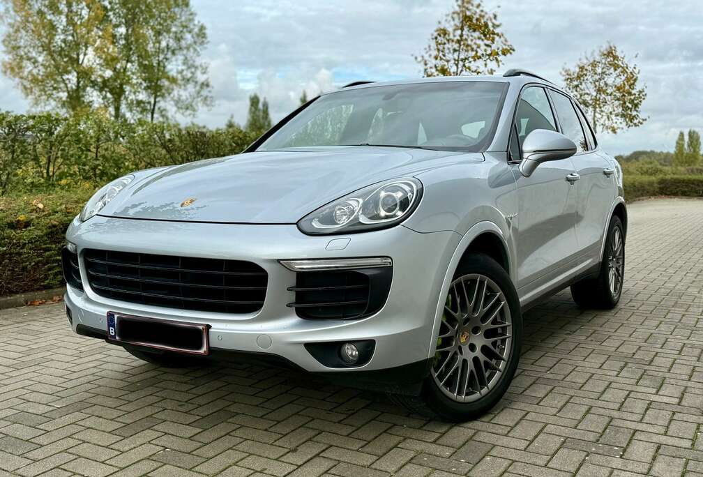Porsche Cayenne S E-Hybrid Platinum Edition